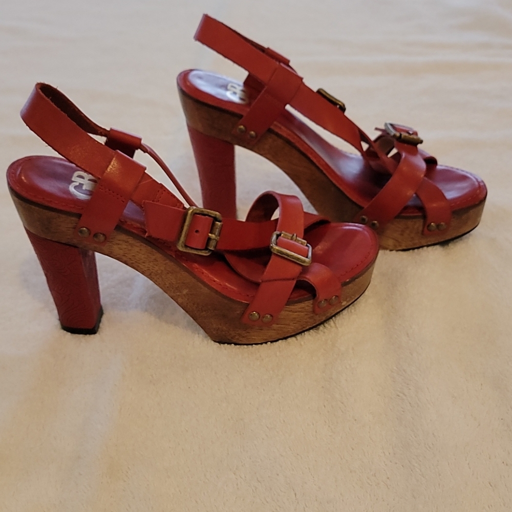 Gianni Bini Red Heeled Sandals 6.5